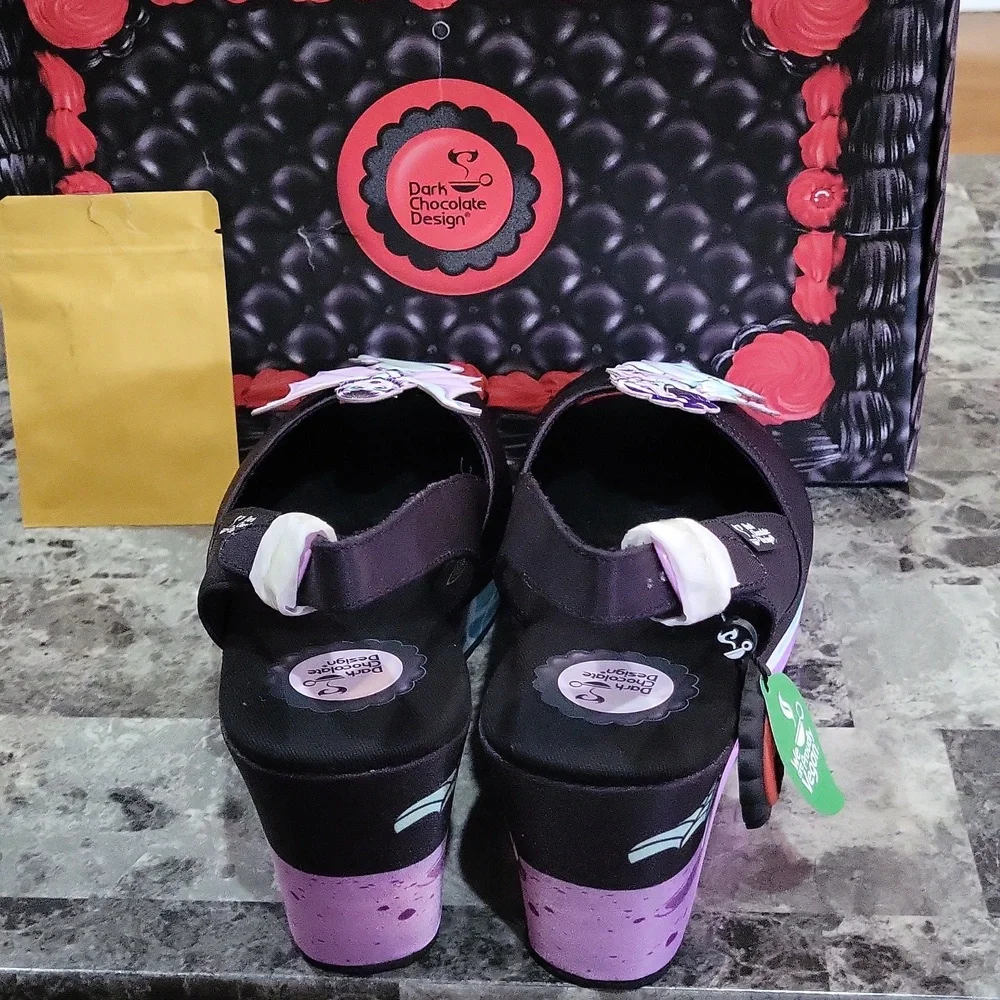 Dark Chocolate Design Beach Ghouls Sandal - Picture 11 of 16